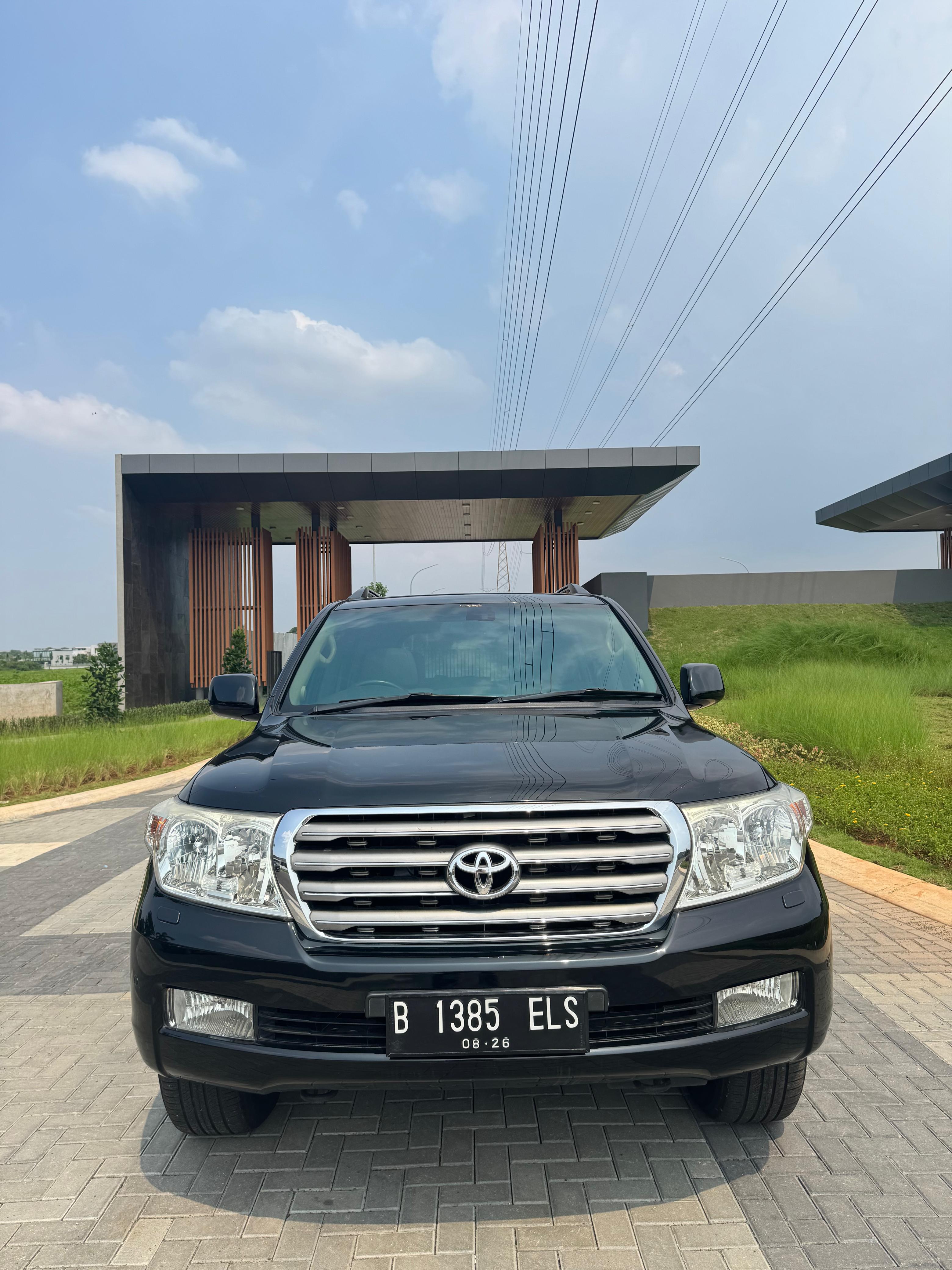LAND CRUISER VX200